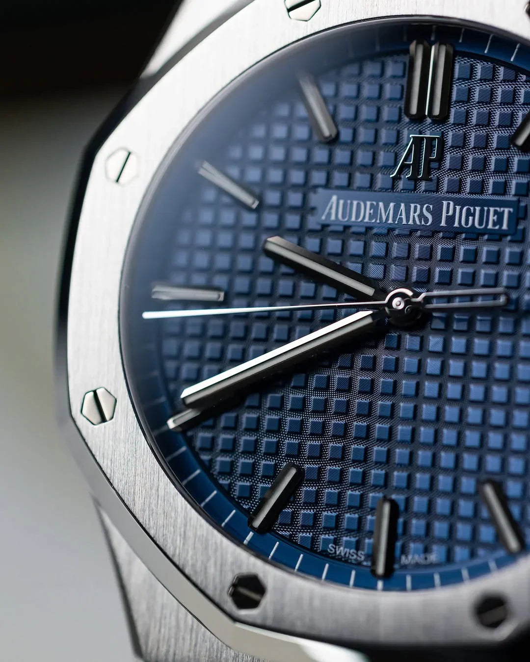 Aud_mrs Pie_gut Royl O_ak Blue watch