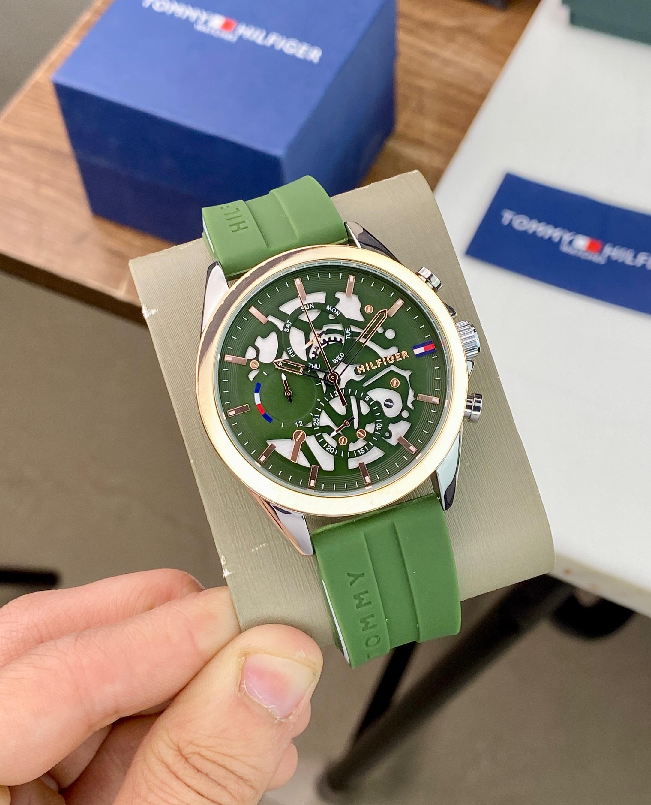 Tomm__Y HILFI_GHER 5555