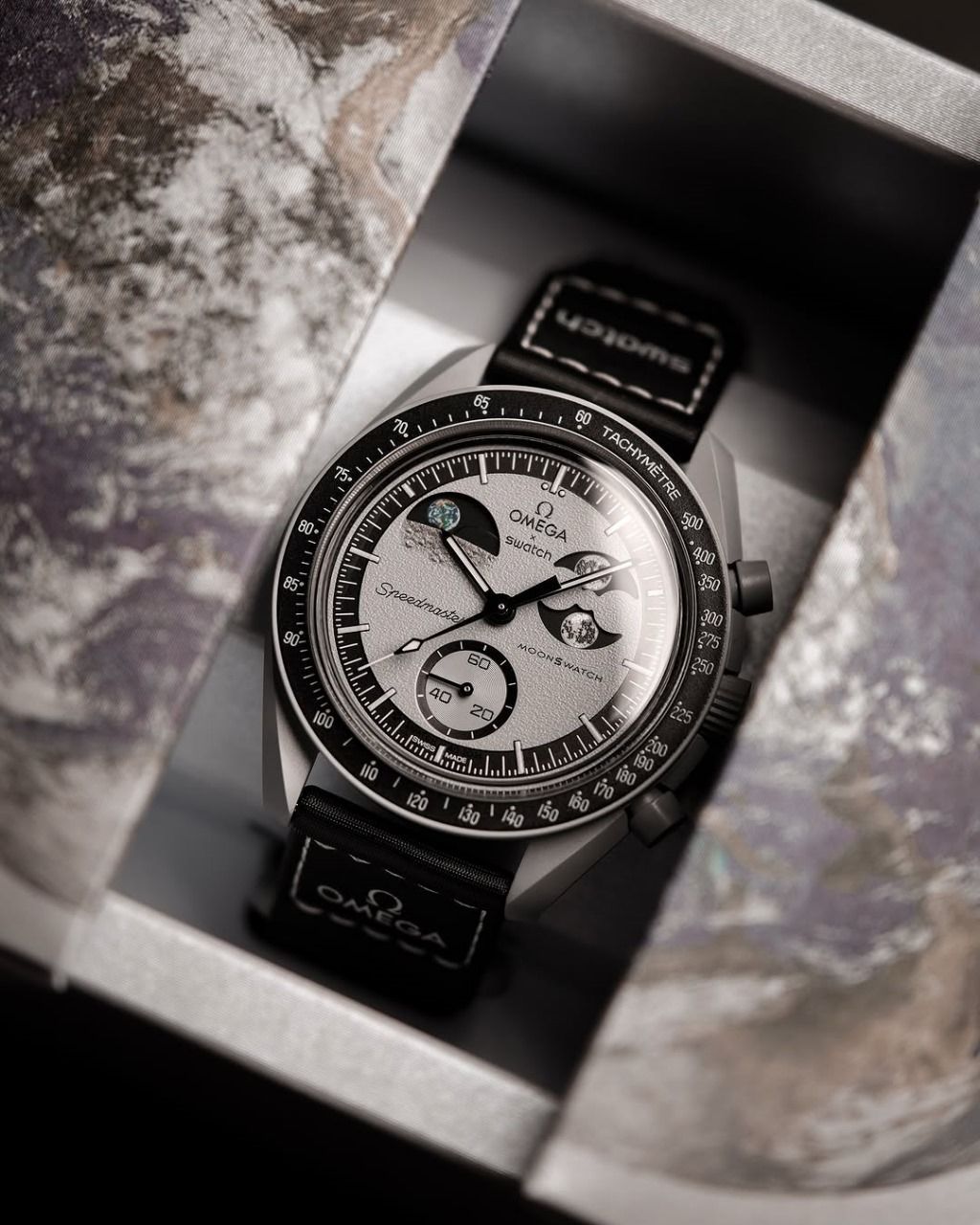 luxury moon watch 46528